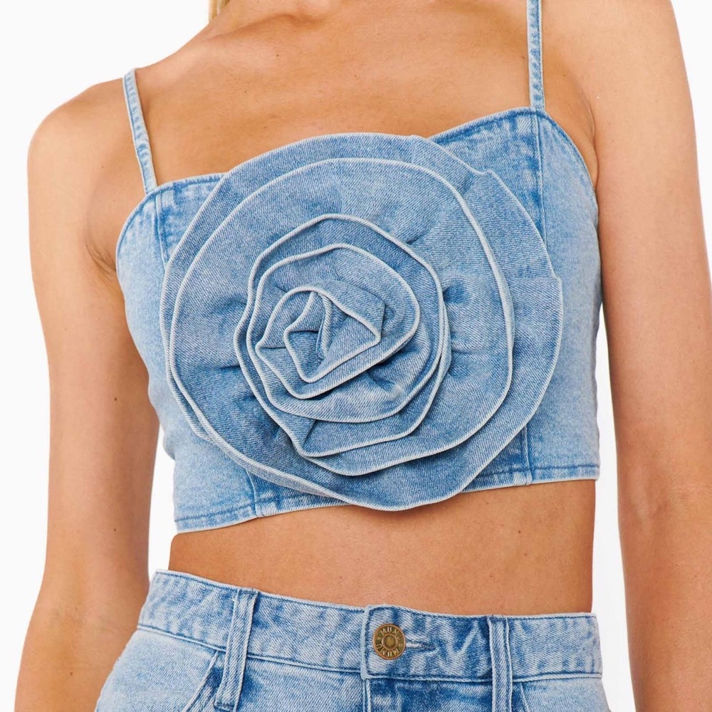 Show Me Your MuMu Flower Top